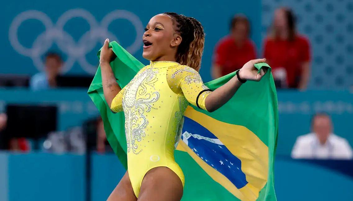 Rebeca Andrade é prata no individual geral na ginástica em Paris